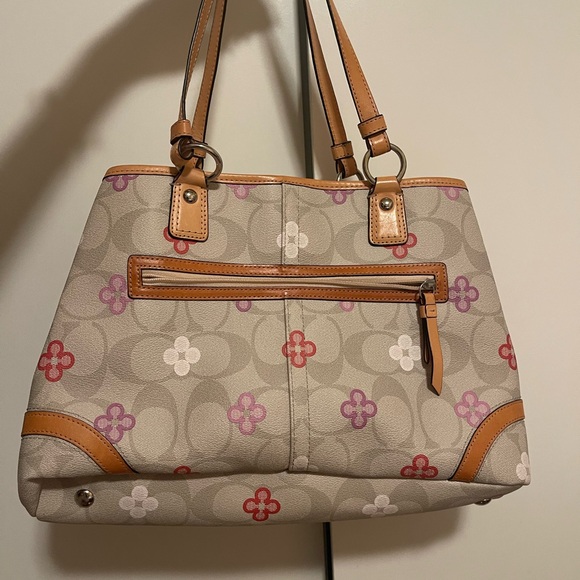 Coach Beige and Tan Shoulder Bag with Floral Accents - Picture 2 of 11